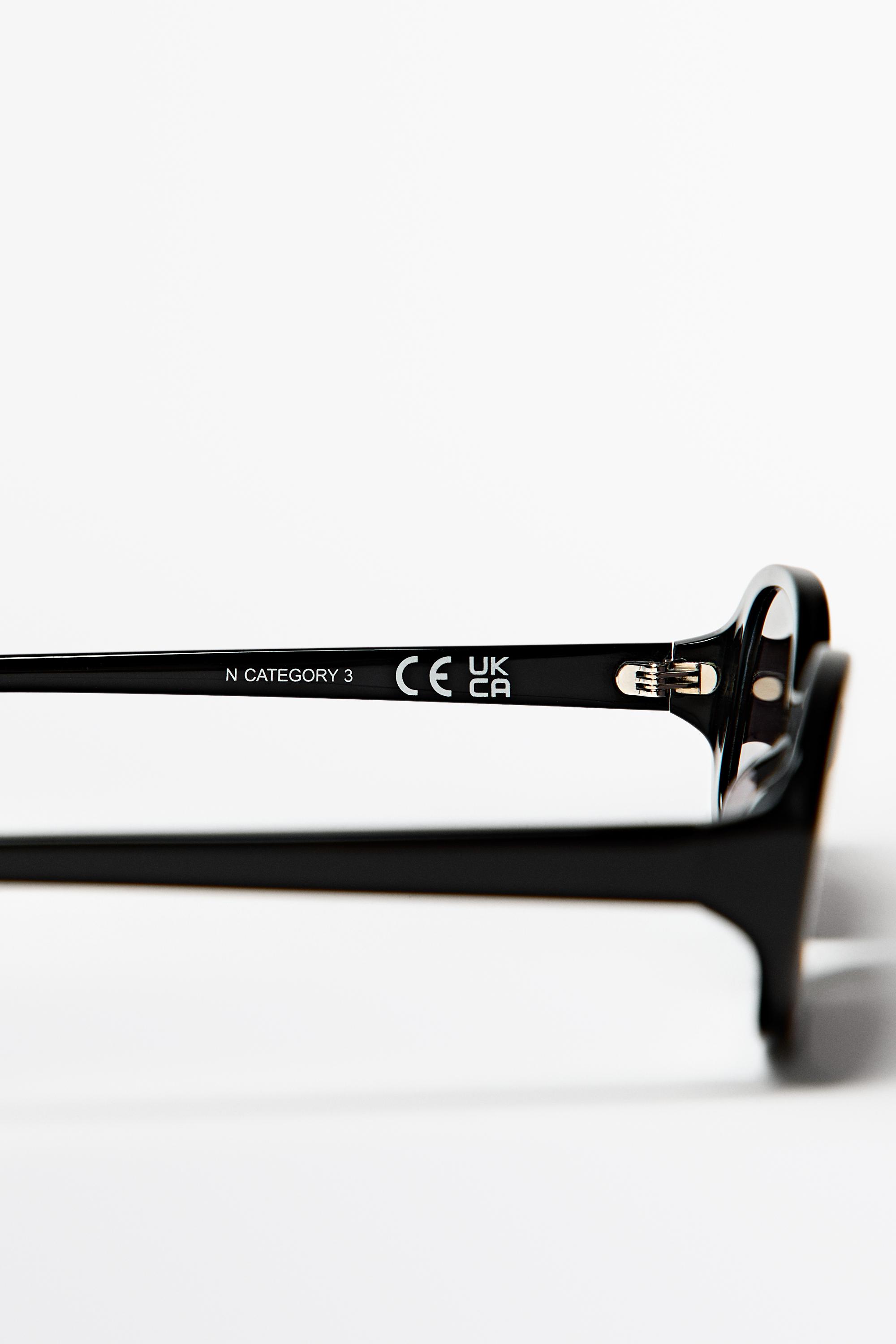 Lunettes arrondies style années 90